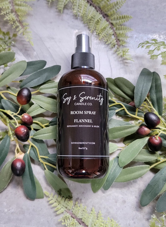 This cozy aroma of bergamot and mahogany will make you want to stay home and snuggle up with your favorite blankets!